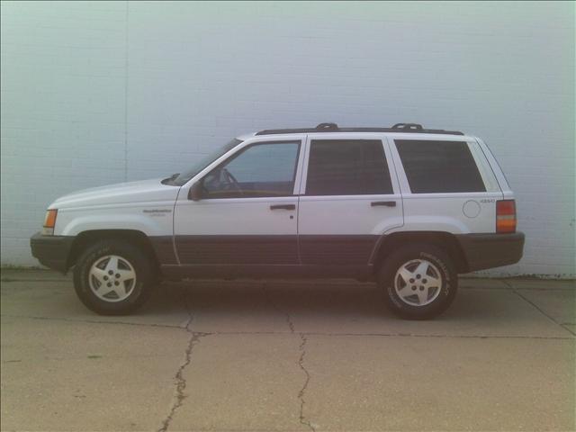 Jeep Grand Cherokee LS Sport Utility