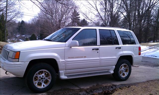 Jeep Grand Cherokee 1996 photo 2