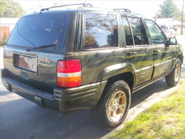 Jeep Grand Cherokee SLT 25 Sport Utility