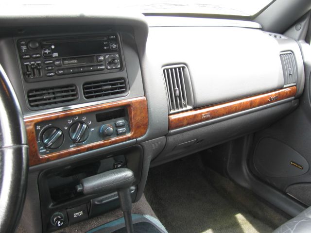 Jeep Grand Cherokee 1996 photo 10