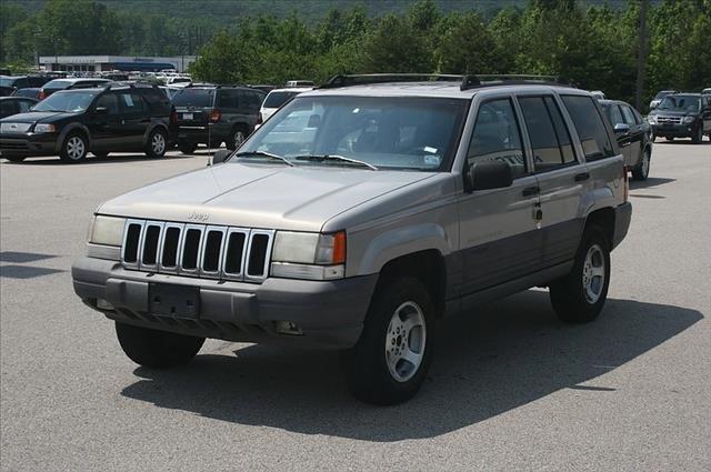 Jeep Grand Cherokee K2500 Silverado SUV