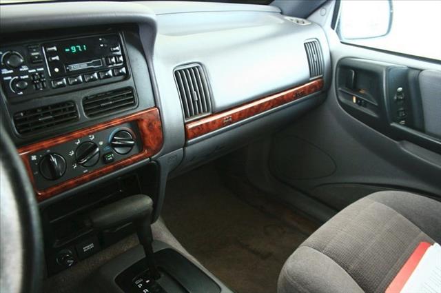 Jeep Grand Cherokee 1996 photo 6