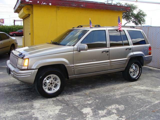 Jeep Grand Cherokee 1997 photo 2