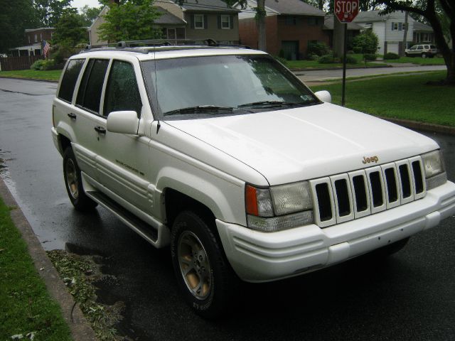 Jeep Grand Cherokee 1997 photo 2