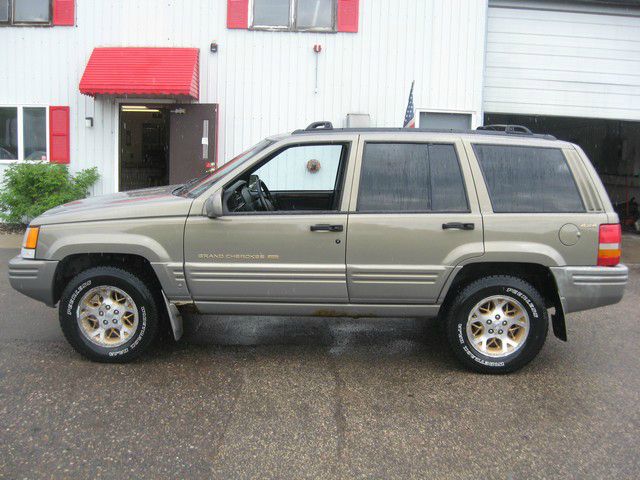 Jeep Grand Cherokee Super SUV