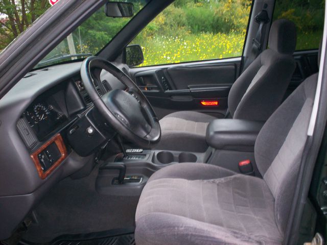 Jeep Grand Cherokee 1997 photo 4