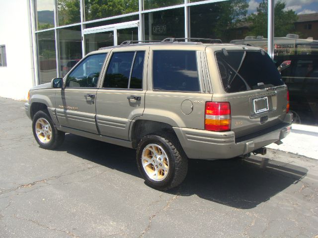 Jeep Grand Cherokee 1997 photo 3