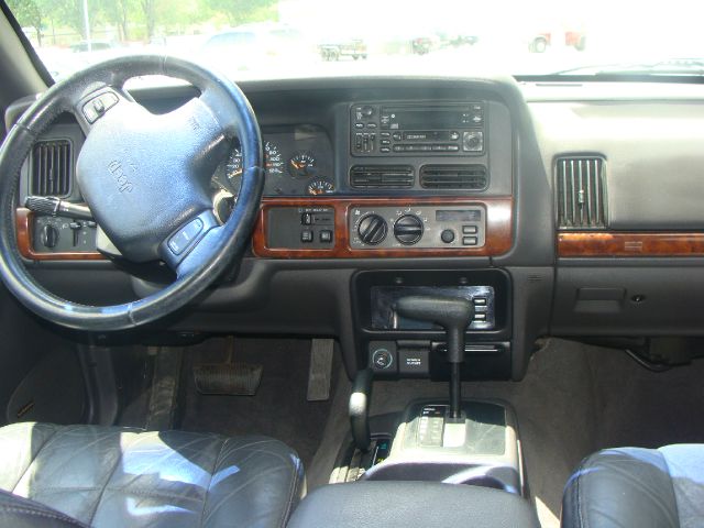 Jeep Grand Cherokee 1997 photo 9