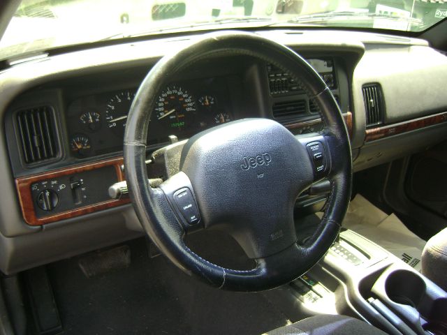 Jeep Grand Cherokee 1997 photo 8