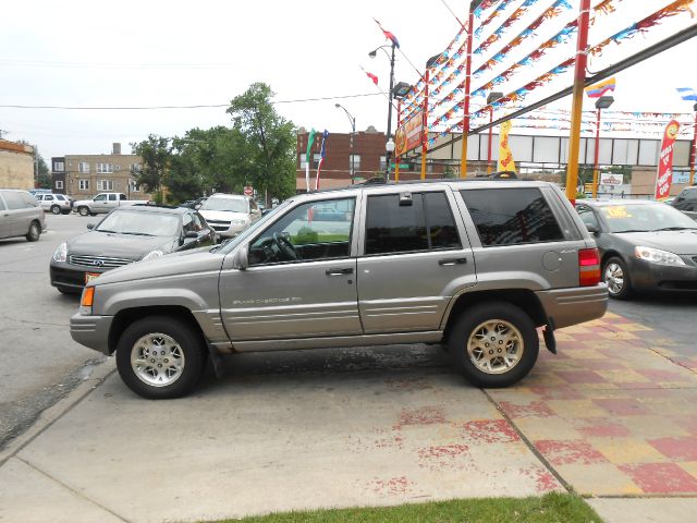 Jeep Grand Cherokee Super SUV