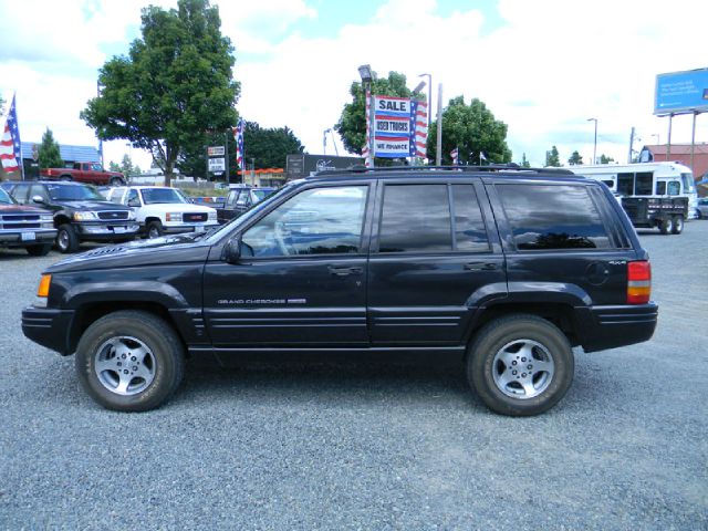 Jeep Grand Cherokee Mega-short-laramie-stick-5.9l Diesel-4wd-1 Owner SUV