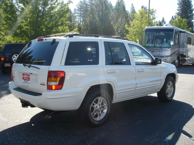 Jeep Grand Cherokee Super SUV