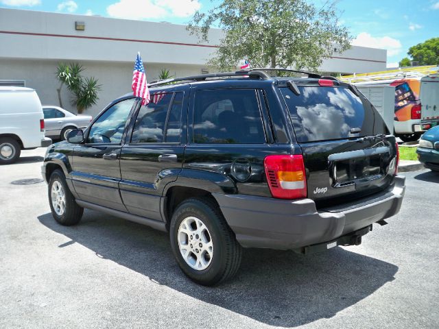 Jeep Grand Cherokee Sedan 4dr SUV