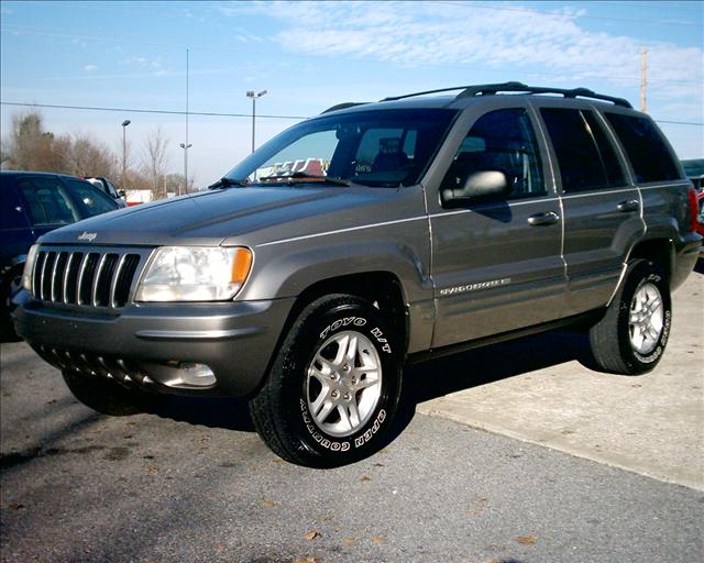 Jeep Grand Cherokee SLT 25 Sport Utility