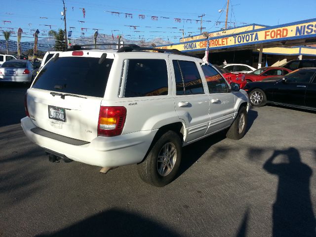 Jeep Grand Cherokee Super SUV