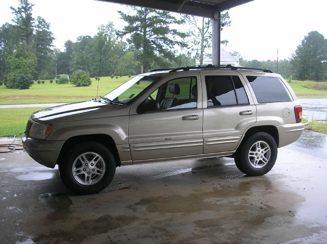 Jeep Grand Cherokee 2000 photo 1