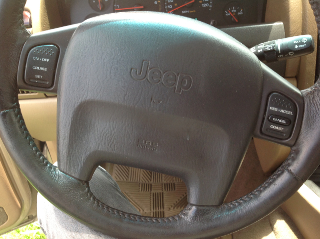 Jeep Grand Cherokee 2000 photo 2