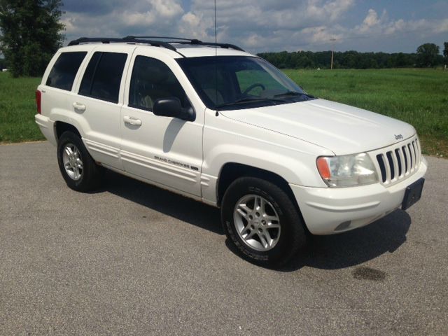 Jeep Grand Cherokee 2000 photo 3