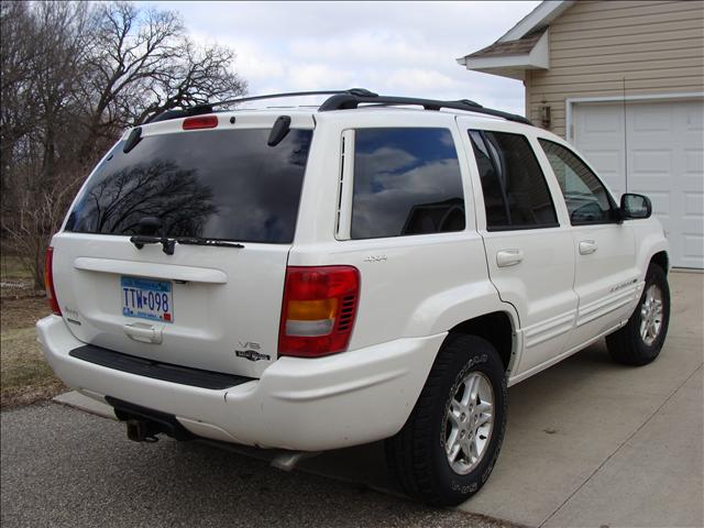 Jeep Grand Cherokee 2000 photo 2