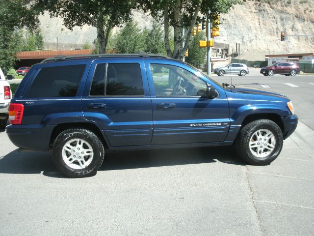 Jeep Grand Cherokee 2000 photo 3