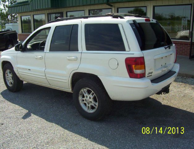 Jeep Grand Cherokee 2000 photo 2