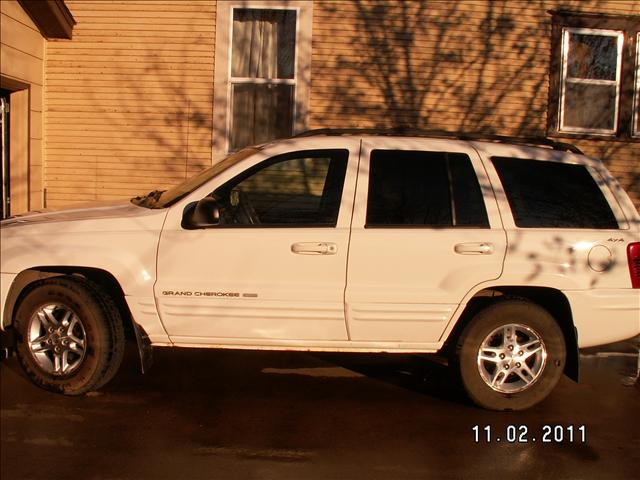 Jeep Grand Cherokee 2000 photo 1