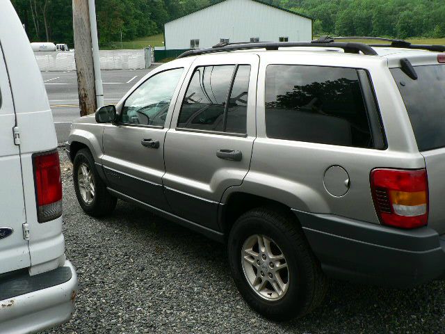 Jeep Grand Cherokee 2000 photo 3