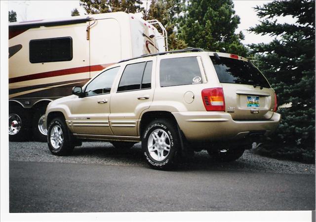 Jeep Grand Cherokee 2000 photo 1