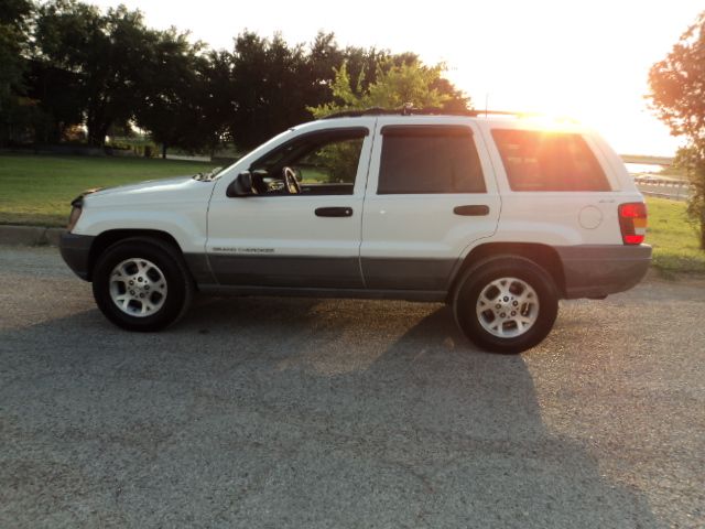 Jeep Grand Cherokee 2000 photo 1