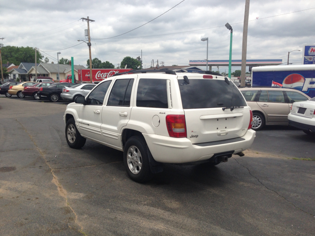 Jeep Grand Cherokee 2000 photo 1