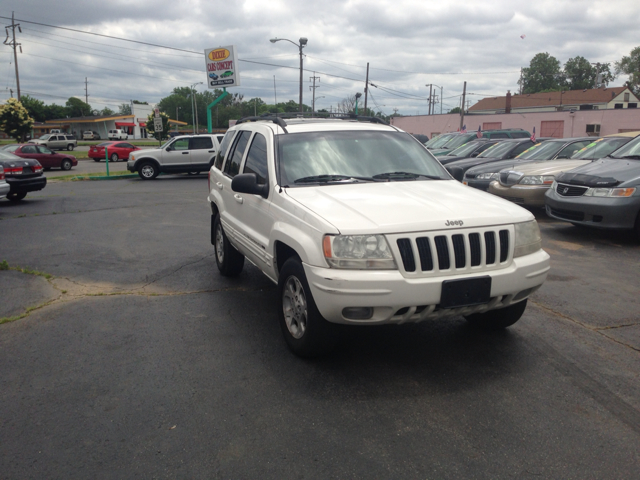 Jeep Grand Cherokee 2000 photo 2