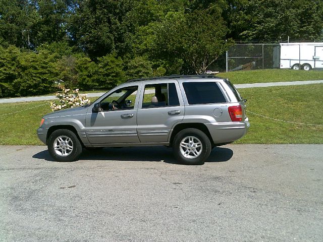 Jeep Grand Cherokee 2000 photo 1