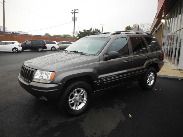 Jeep Grand Cherokee 2000 photo 1