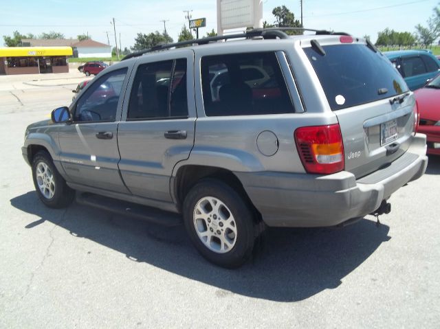 Jeep Grand Cherokee 2000 photo 2