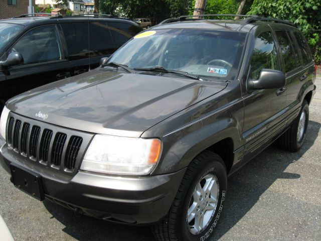 Jeep Grand Cherokee 2000 photo 2