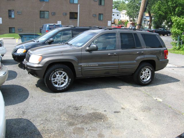 Jeep Grand Cherokee 2000 photo 3