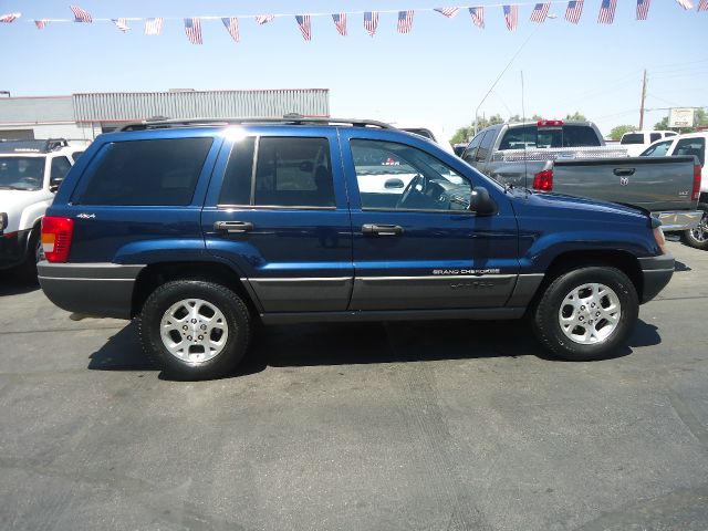 Jeep Grand Cherokee 2000 photo 1