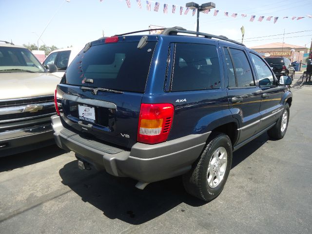 Jeep Grand Cherokee 2000 photo 2