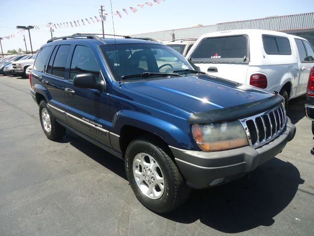 Jeep Grand Cherokee 2000 photo 3