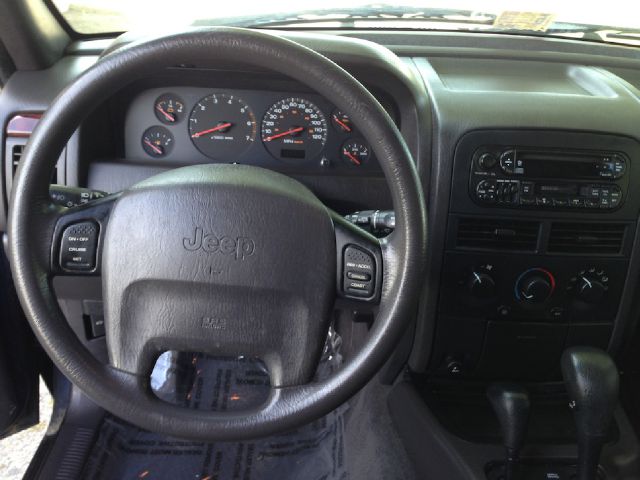 Jeep Grand Cherokee 2000 photo 5