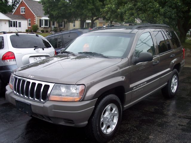 Jeep Grand Cherokee 2000 photo 1