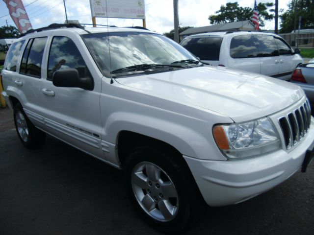 Jeep Grand Cherokee 2001 photo 2