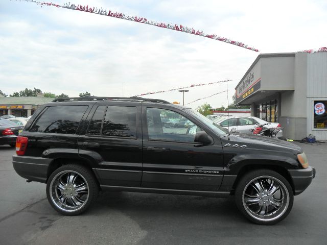 Jeep Grand Cherokee 2001 photo 1