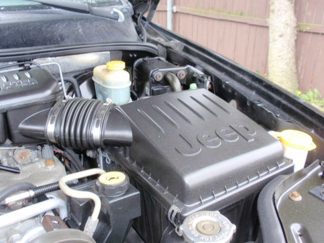 Jeep Grand Cherokee 2001 photo 2