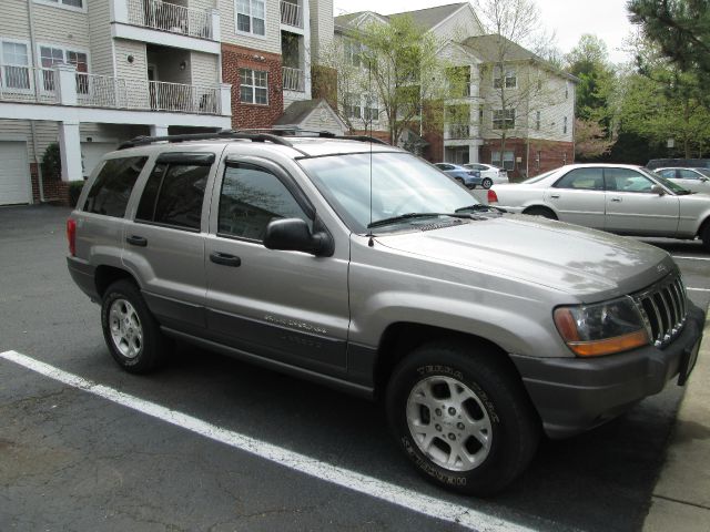 Jeep Grand Cherokee 2001 photo 3