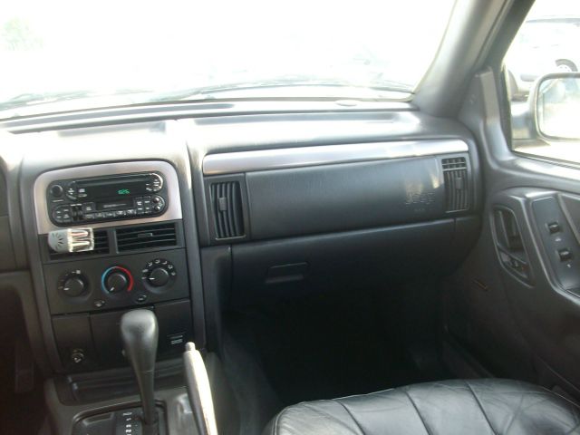 Jeep Grand Cherokee 2001 photo 1