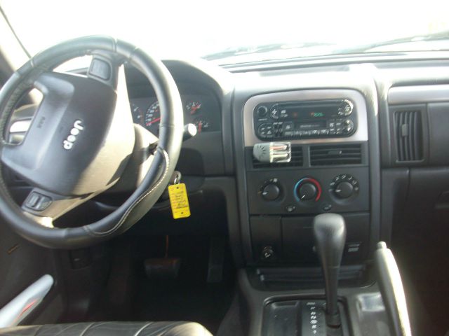 Jeep Grand Cherokee 2001 photo 2