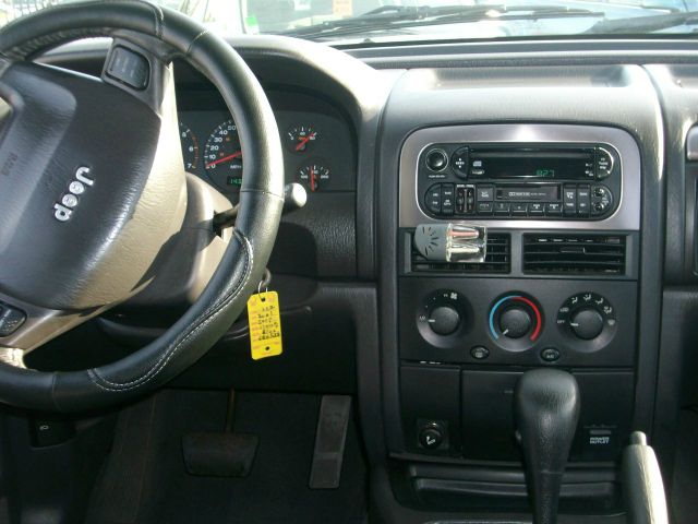 Jeep Grand Cherokee 2001 photo 3