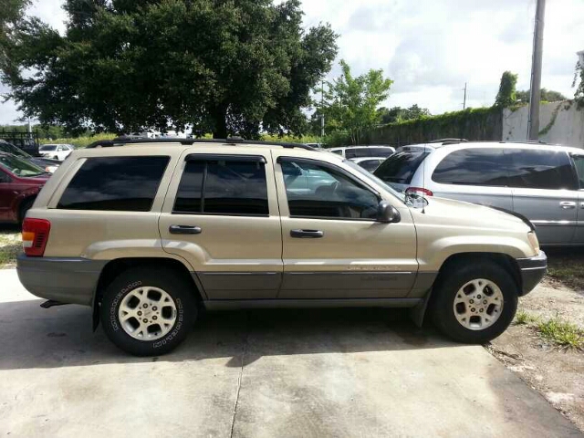 Jeep Grand Cherokee 2001 photo 1