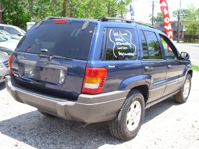 Jeep Grand Cherokee Sport 4x4 SUV